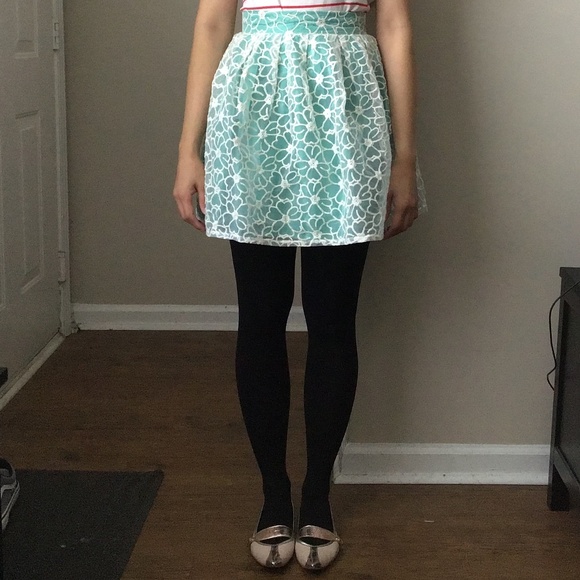 Modcloth Small Teal Floral Organza Skirt NWOT - Picture 6 of 11